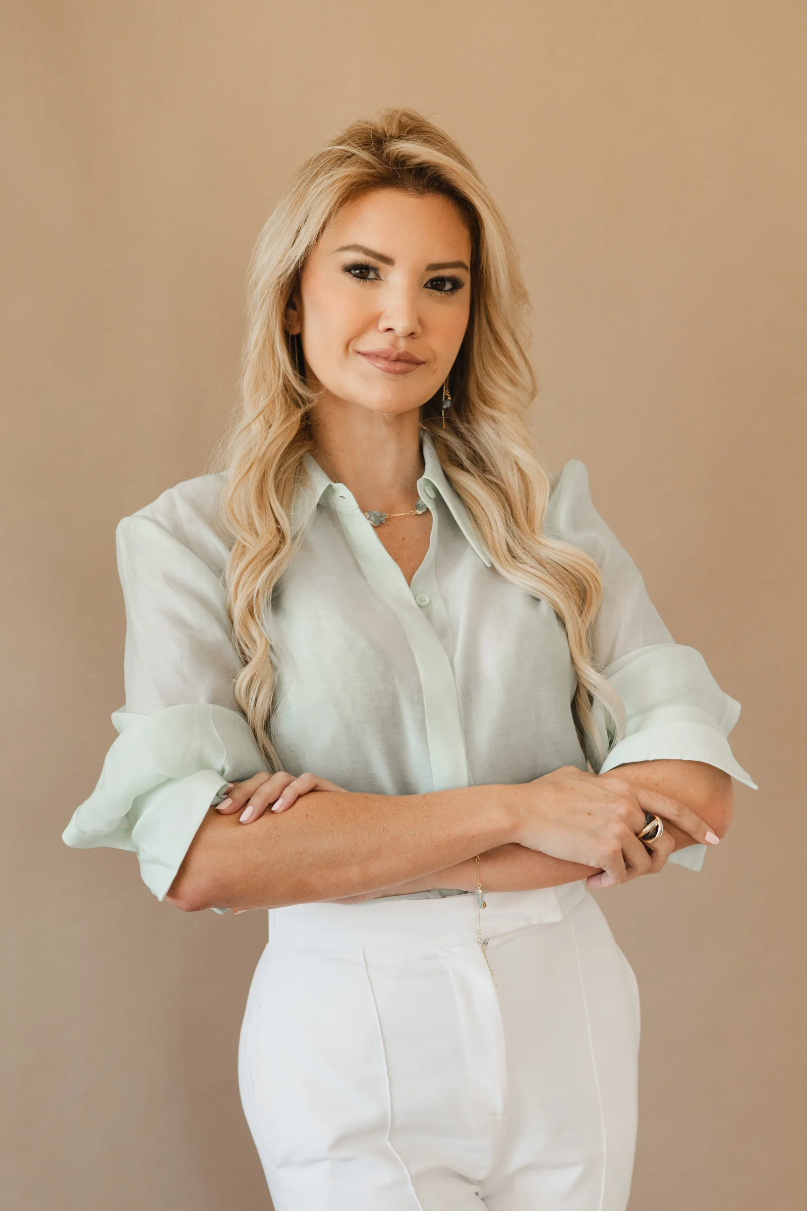 Dra. Pâmela Freitas em consulta jurídica especializada